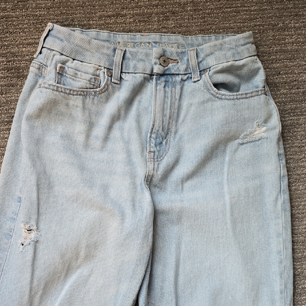 American Eagle Outfitters Curvy Mom Jeans - Picture 4 of 13